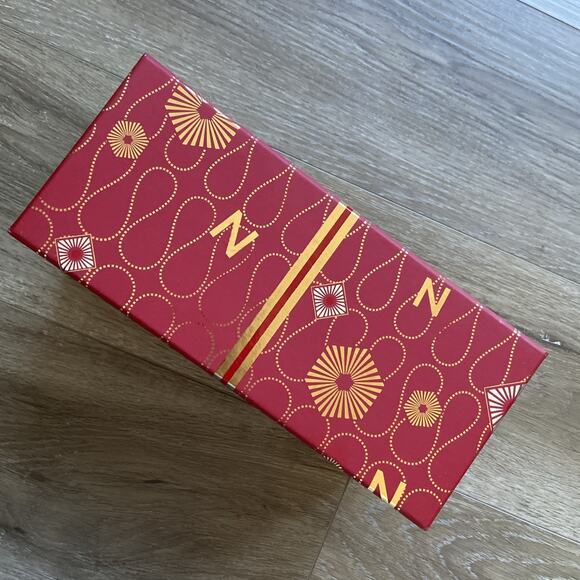 NEST Candles Festive Petite Trio Scented Limited Edition New in Box - Picture 10 of 13